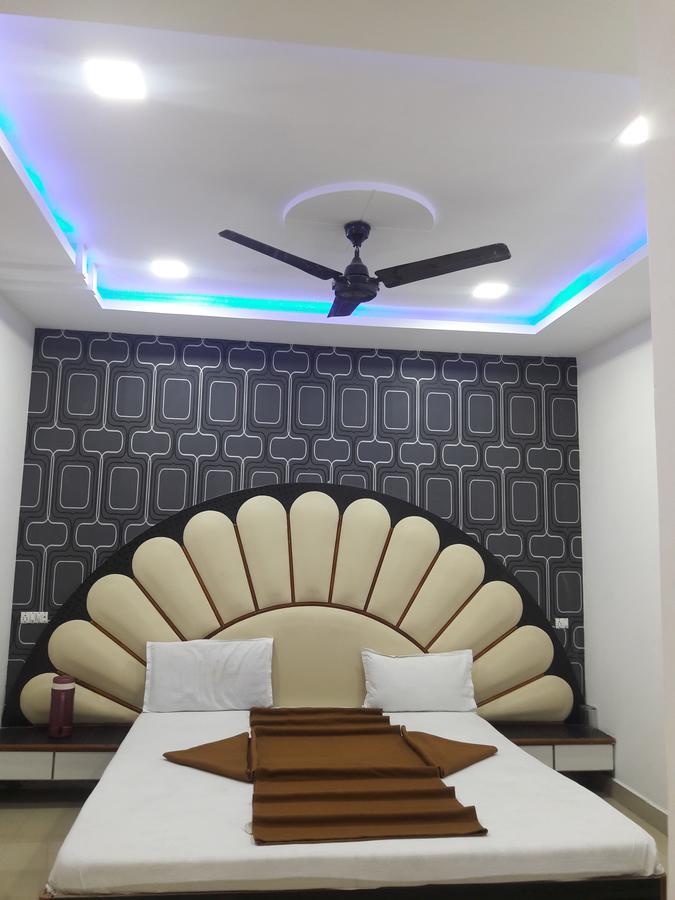 Hotel Sahara Palace Bhuj Eksteriør bilde