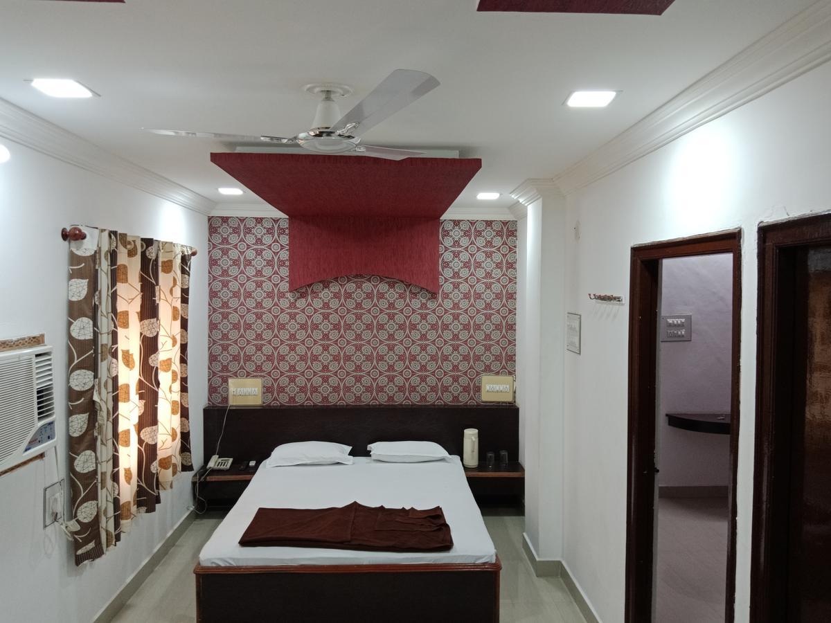 Hotel Sahara Palace Bhuj Eksteriør bilde