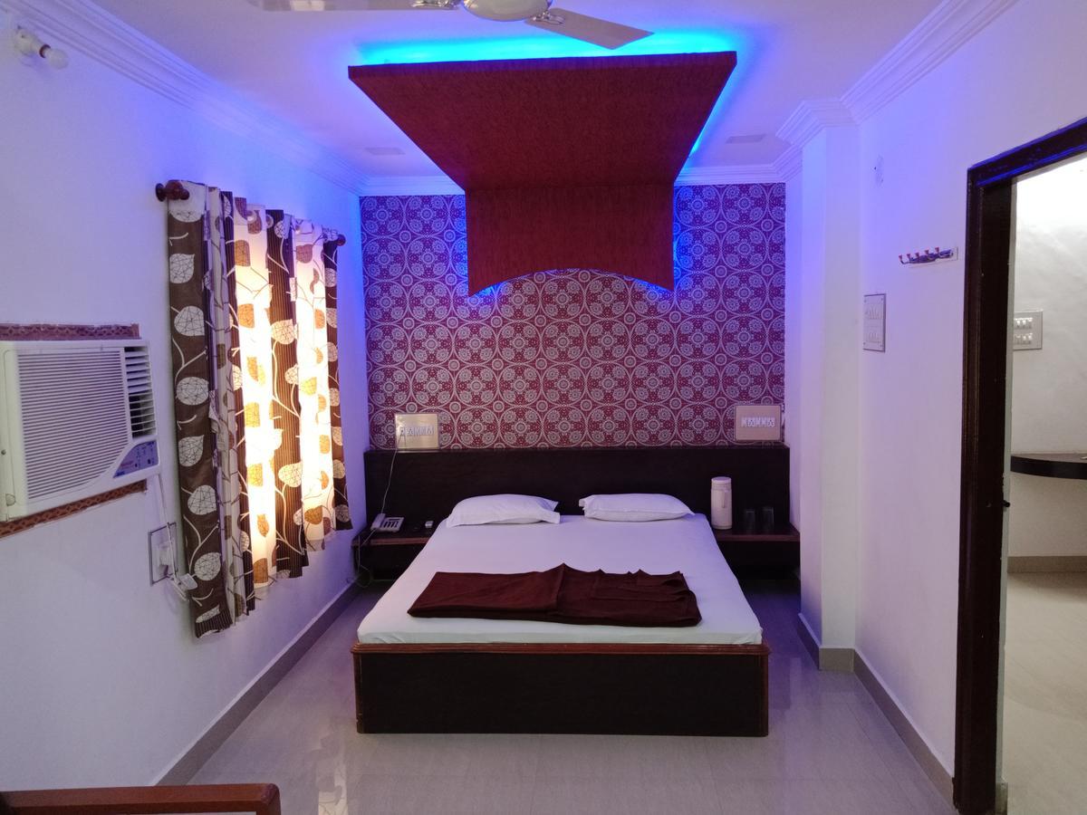 Hotel Sahara Palace Bhuj Eksteriør bilde
