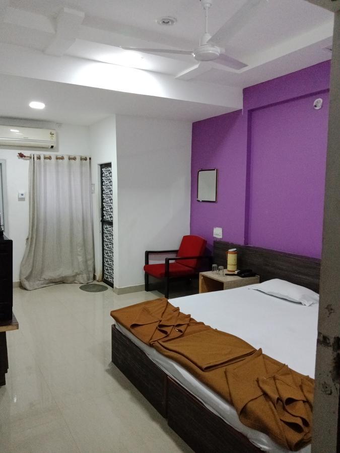 Hotel Sahara Palace Bhuj Eksteriør bilde