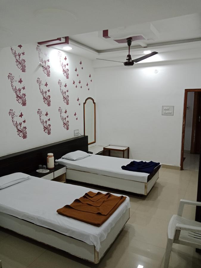 Hotel Sahara Palace Bhuj Eksteriør bilde